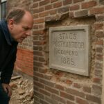 Tielse renovatie redt historische plaquette